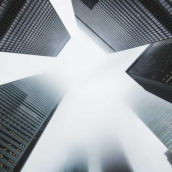 脱下她的裤子揉她的奶游戏截图4